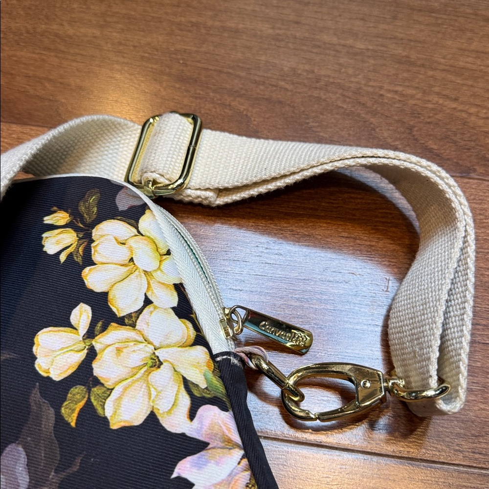 CANVASLOVE Floral Laptop Bag - Picture 5 of 11